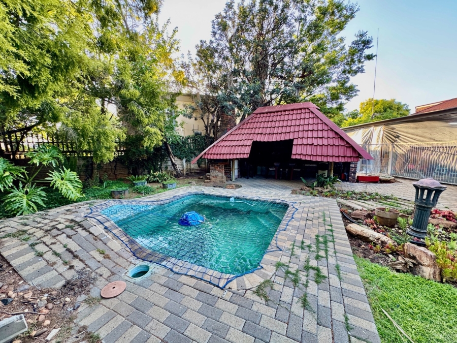 3 Bedroom Property for Sale in Van Der Hoff Park North West